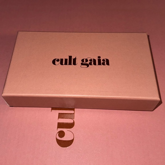 Hera Sunglasses | Canary - Picture 7 of 8